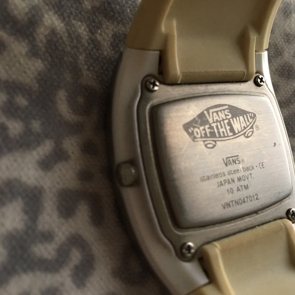 Vans Off the Wall Green Plaid Analog Wrist Watch - Picture 2 of 5